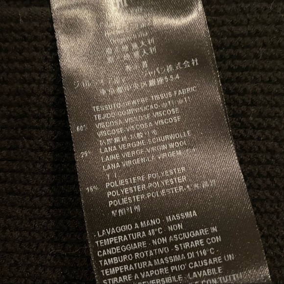 SOLD Giorgio Armani Knitted Top - Picture 3 of 4